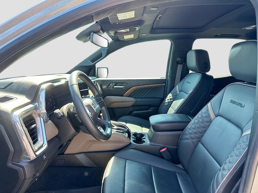 Used 2025 GMC Canyon Denali AWD/4WD image 10