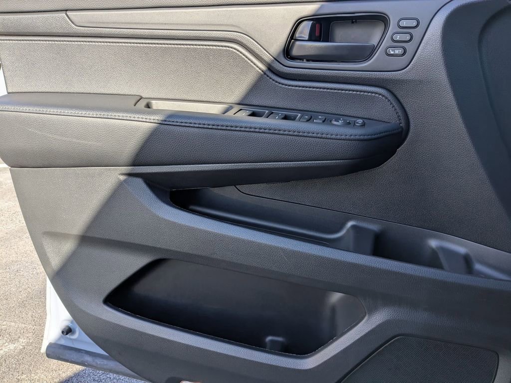 Used 2025 Honda Odyssey Sport-L image 13