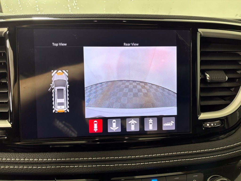 Used 2024 Chrysler Pacifica Touring-L w/ Road Tripper Package AWD/4WD image 3