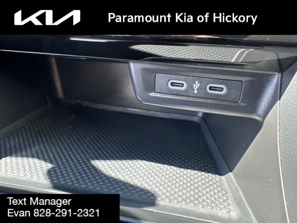 Used 2023 Volkswagen Jetta SE FWD image 24