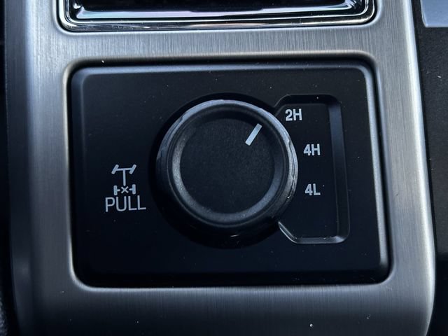 Used 2020 Ford F250 Platinum w/ FX4 Off-Road Package AWD/4WD image 24