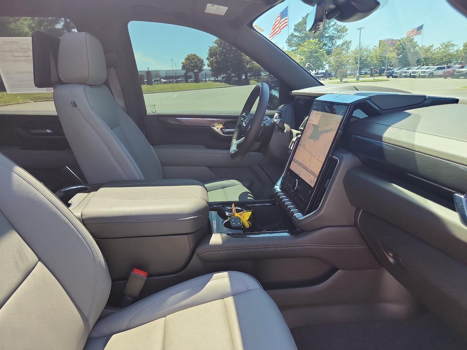 Used 2026 GMC Yukon XL Elevation w/ Elevation Premium Package AWD/4WD image 8