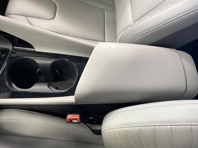 Certified 2025 Hyundai Elantra Limited image 21