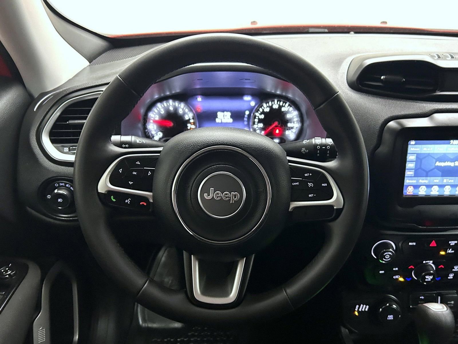 Used 2021 Jeep Renegade Latitude image 12