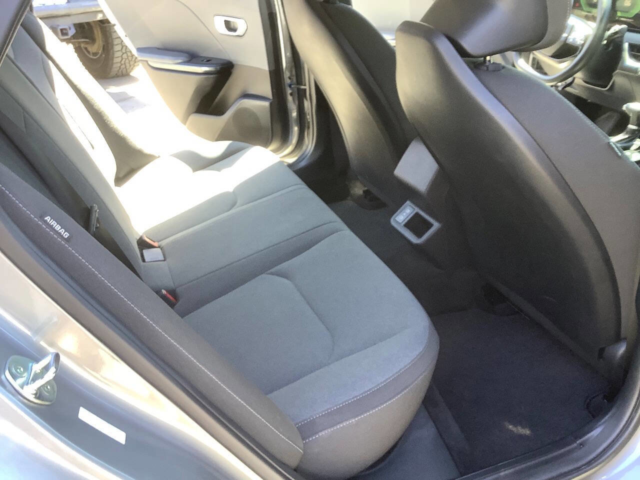 Used 2025 Kia K4 FWD image 28