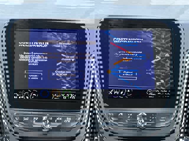 Used 2022 Chevrolet Equinox RS w/ Infotainment Package image 12