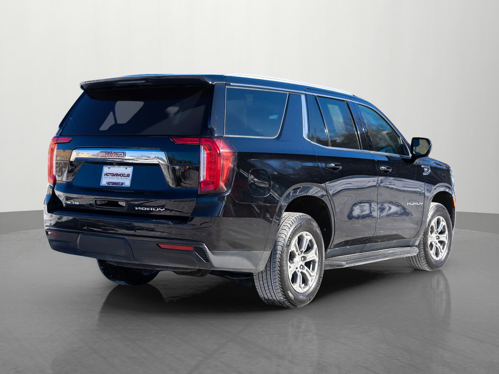 Used 2023 GMC Yukon SLE image 7