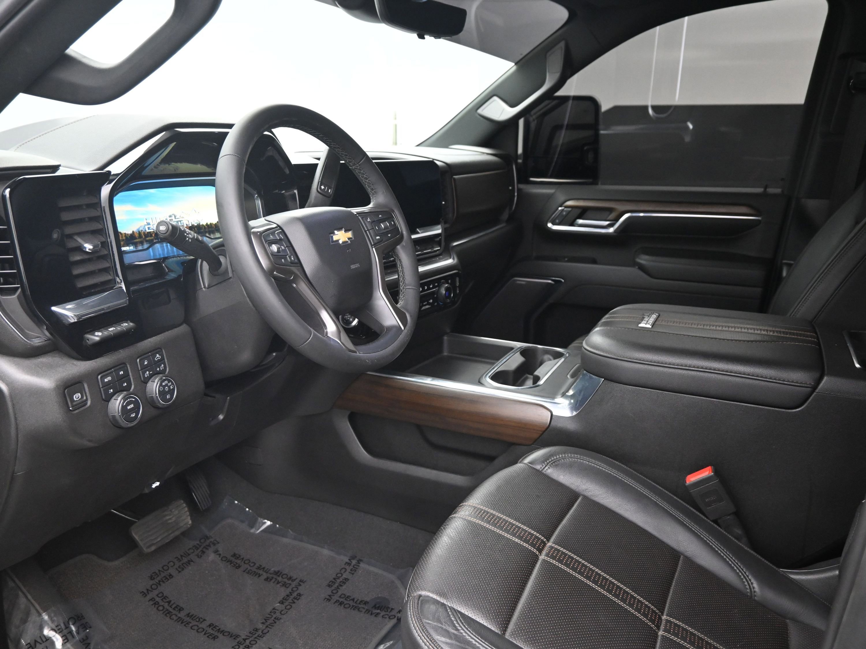 Used 2024 Chevrolet Silverado 2500 High Country w/ Technology Package image 12