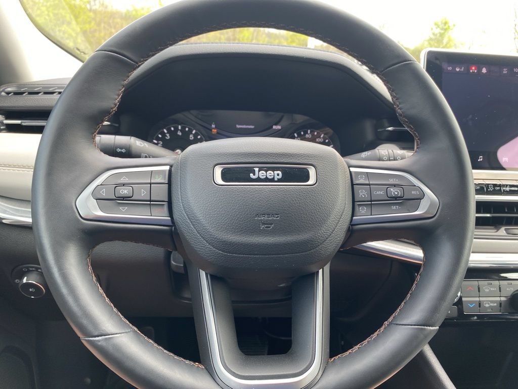 Used 2022 Jeep Compass Limited AWD/4WD image 27