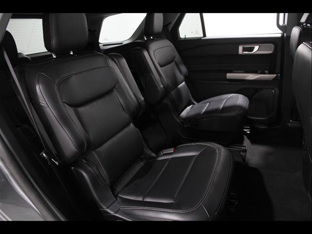 Certified 2024 Ford Explorer XLT w/ Equipment Group 202A AWD/4WD image 18