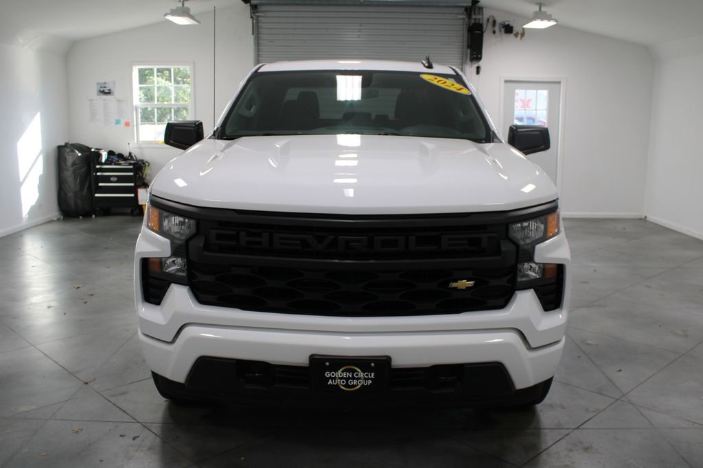 Used 2024 Chevrolet Silverado 1500 Custom image 3