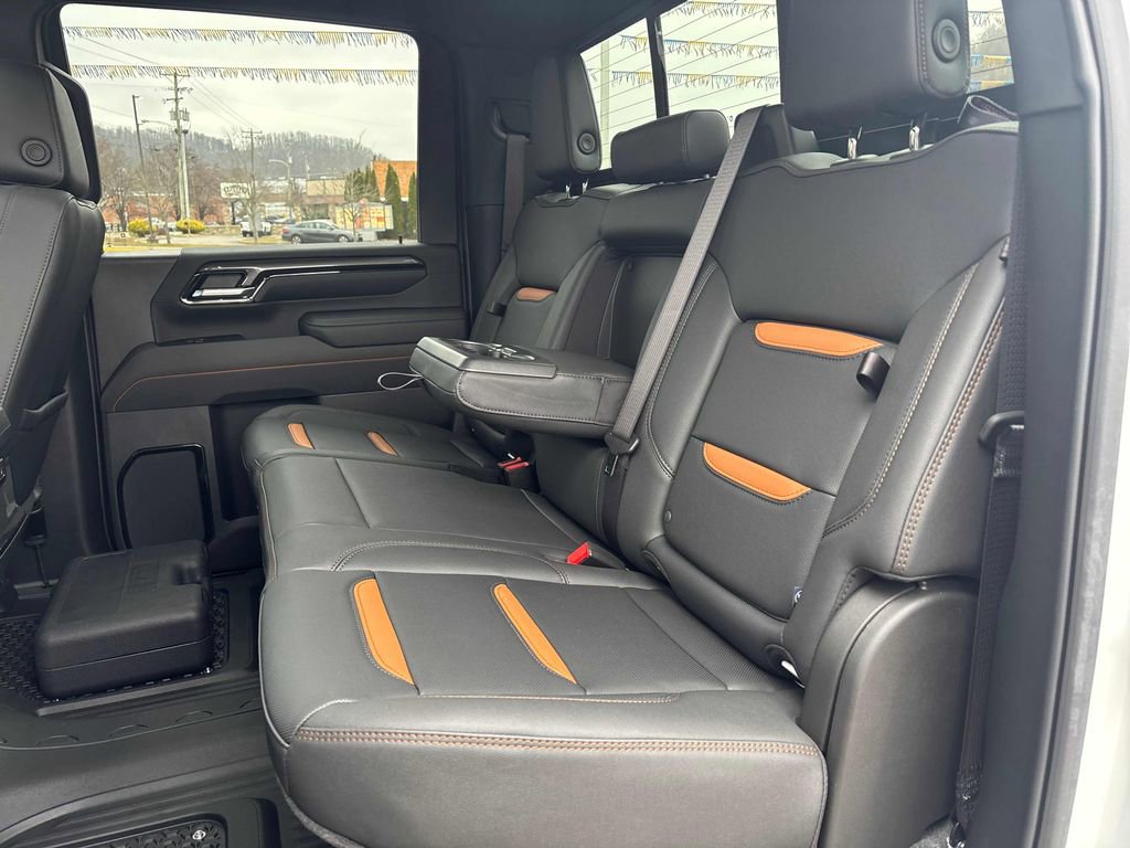 Used 2025 GMC Sierra 2500 AT4 w/ AT4 Premium Plus Package image 29