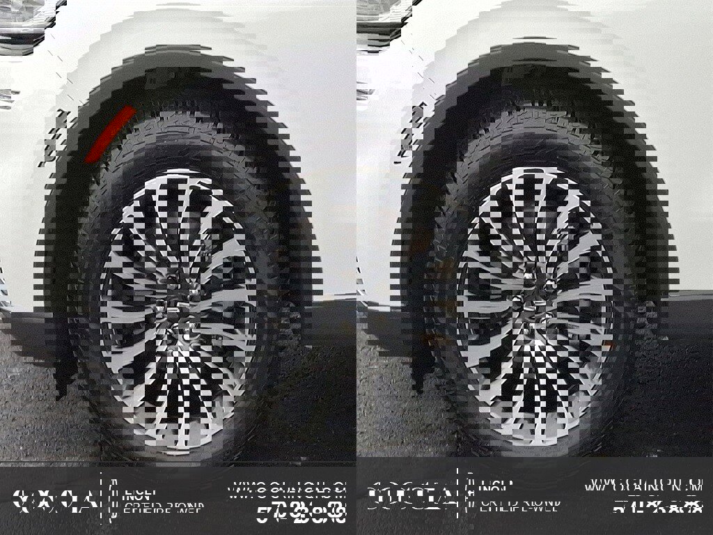 Certified 2023 Lincoln Aviator AWD w/ Premium Package image 8