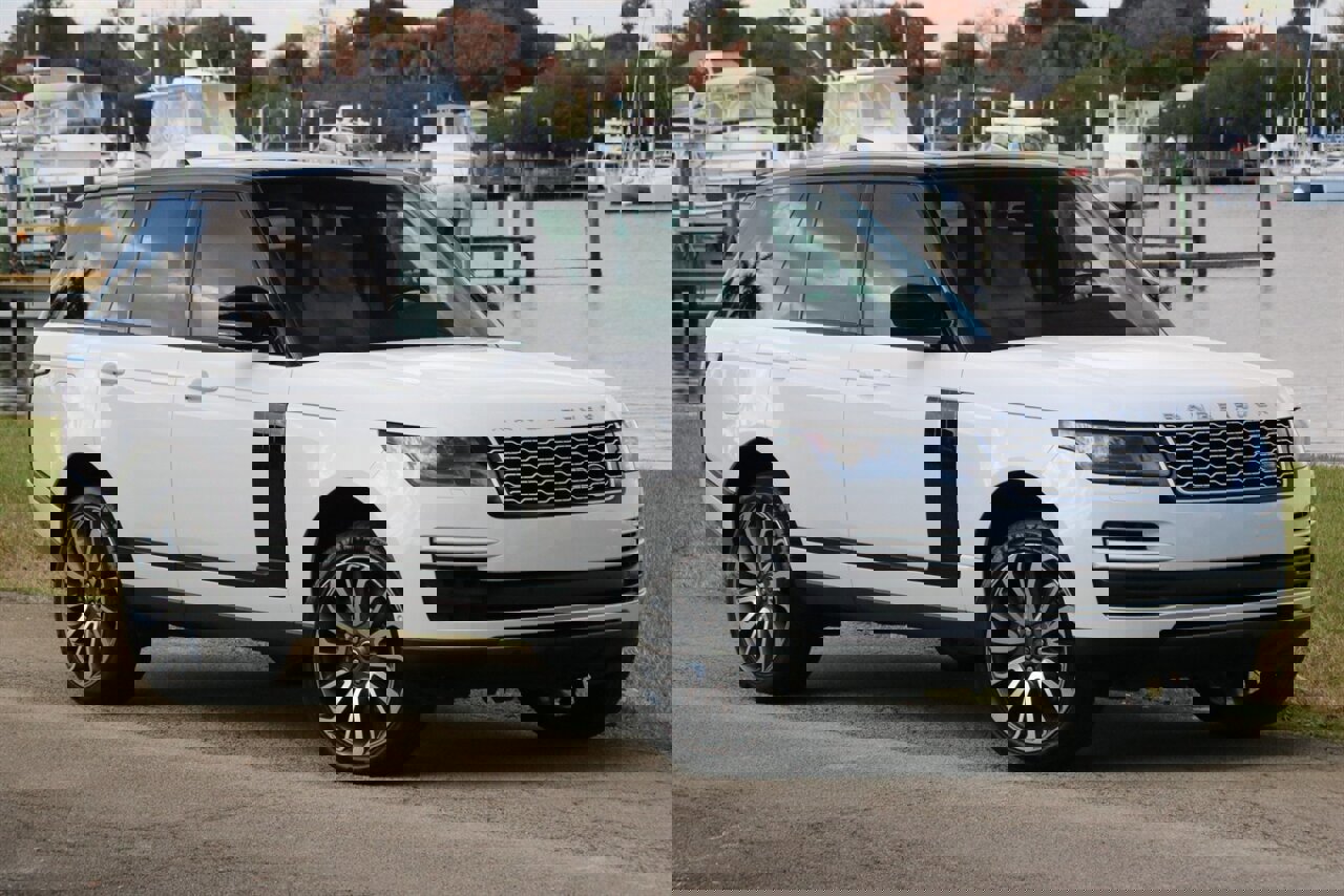Used 2019 Land Rover Range Rover Supercharged image 4