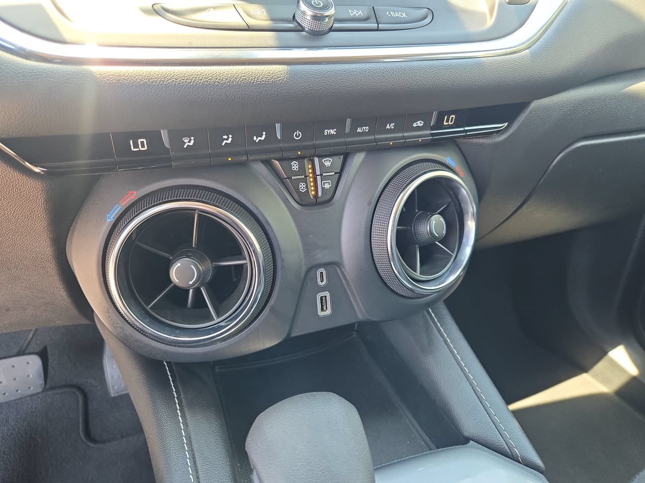 Used 2023 Chevrolet Blazer LT FWD image 20
