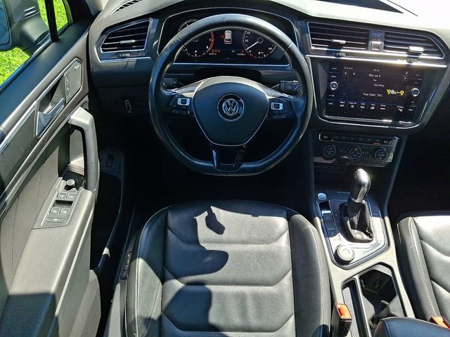 Used 2018 Volkswagen Tiguan SEL Premium AWD/4WD image 11
