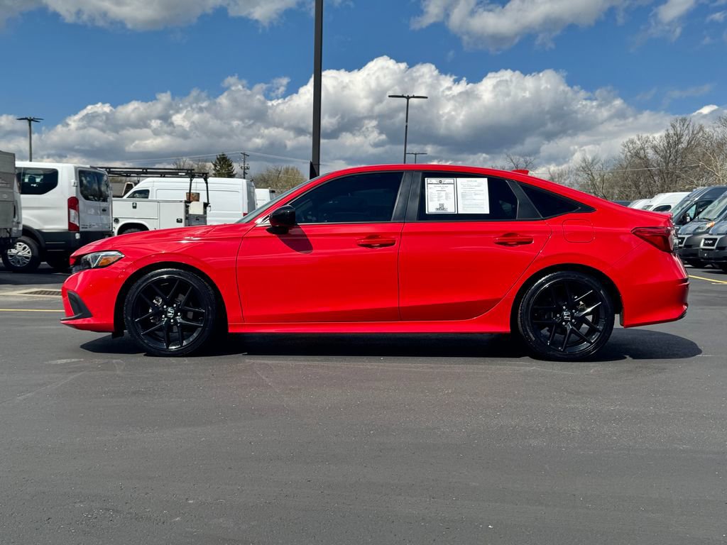 Used 2023 Honda Civic Sport image 9