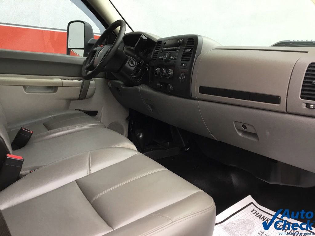 Used 2013 GMC Sierra 3500 W/T w/ Snow Plow Prep Package image 32