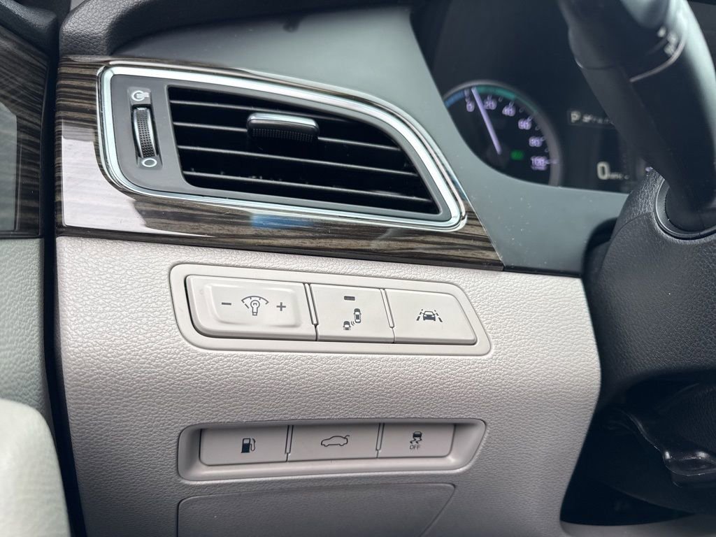 Used 2016 Hyundai Sonata Limited FWD image 37