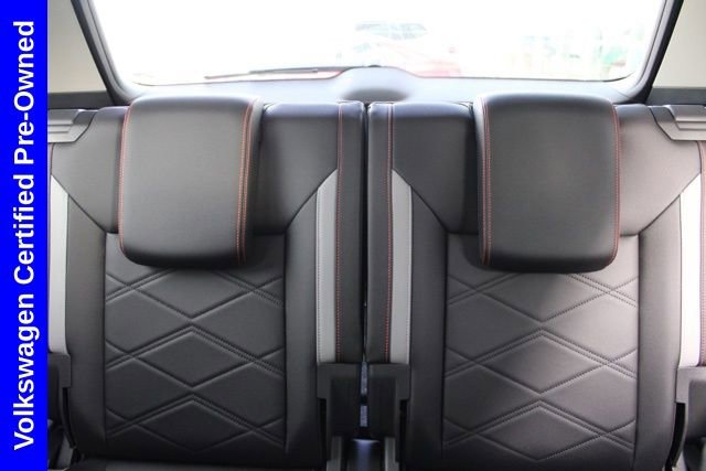 Used 2025 Volkswagen Atlas Peak Edition SE AWD/4WD image 28