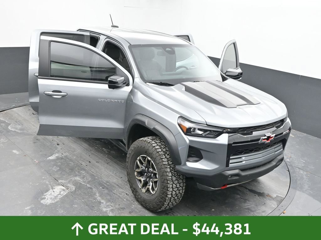 Used 2024 Chevrolet Colorado ZR2 w/ ZR2 Convenience Package III image 62