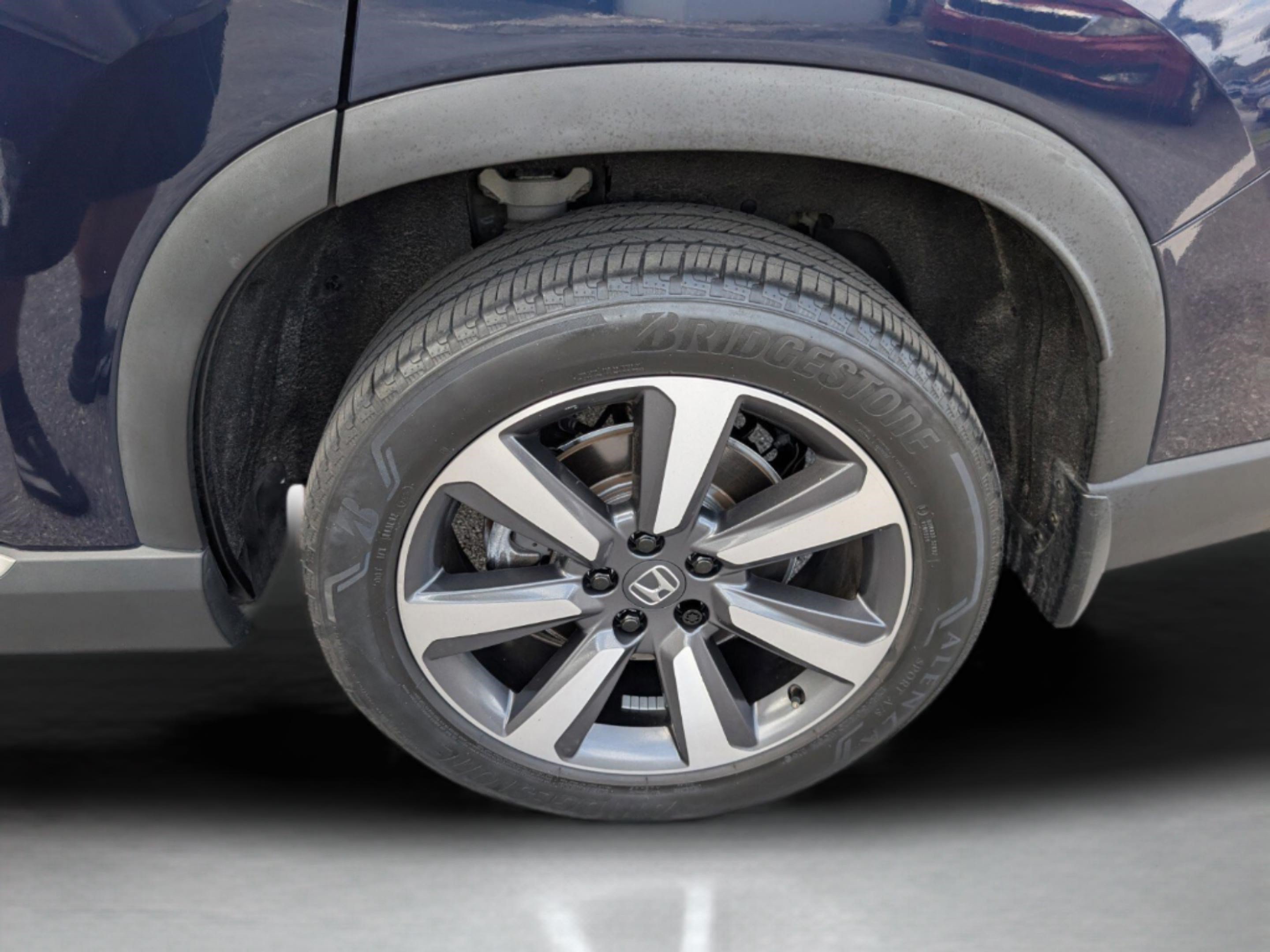 Used 2023 Honda Pilot Touring image 18