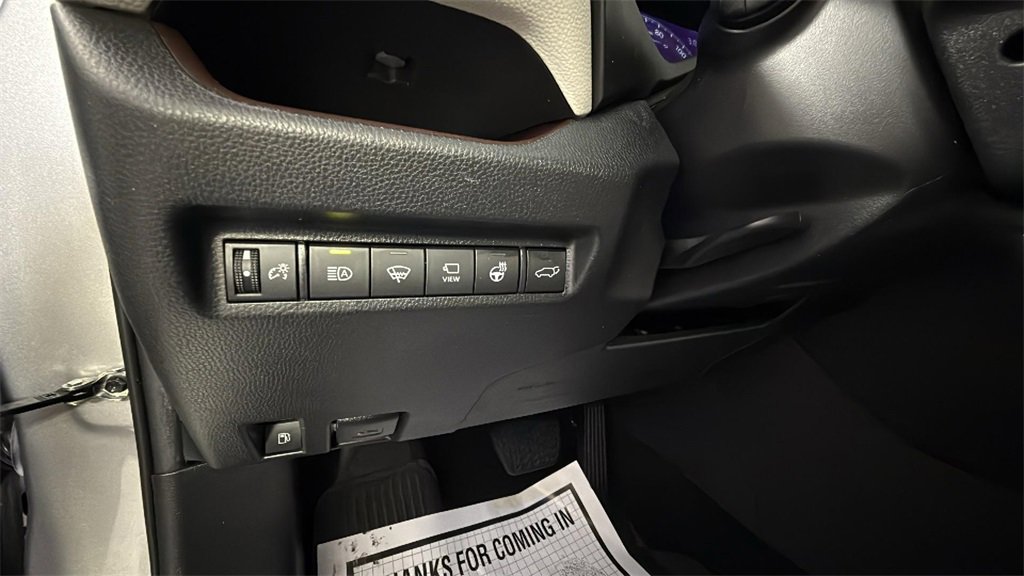 Used 2022 Toyota RAV4 Limited image 19