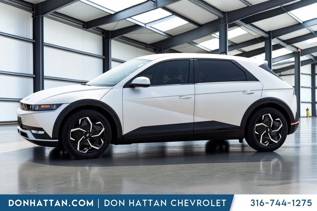 Used 2024 Hyundai Ioniq 5 SEL AWD/4WD image 2
