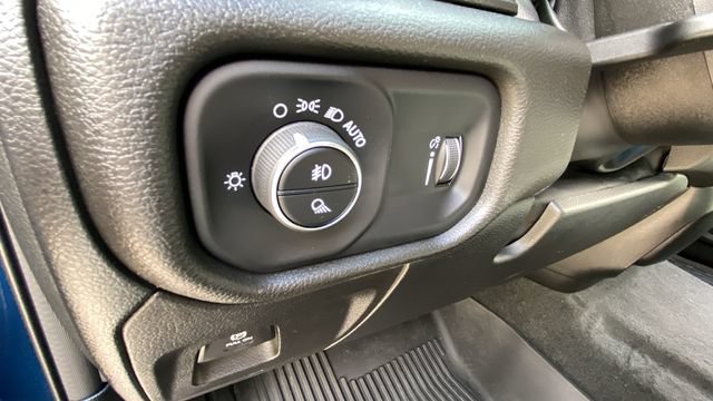 Used 2022 RAM 1500 Big Horn AWD/4WD image 18