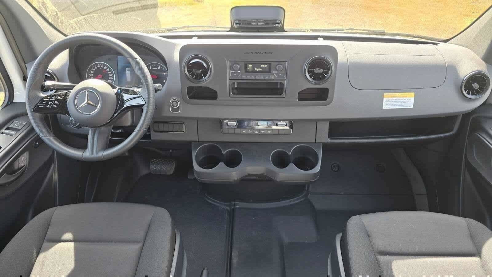 Used 2025 Mercedes-Benz Sprinter 2500 image 15