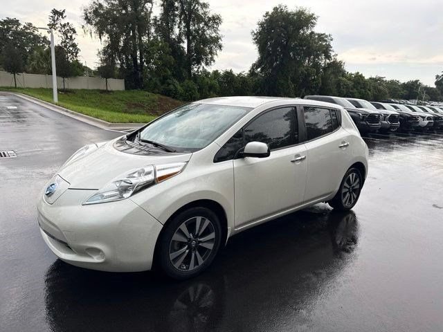 Used 2017 Nissan Leaf SV w/ Premium Package FWD image 1