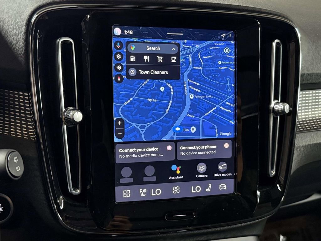 Used 2023 Volvo XC40 B5 Plus w/ Climate Package image 6