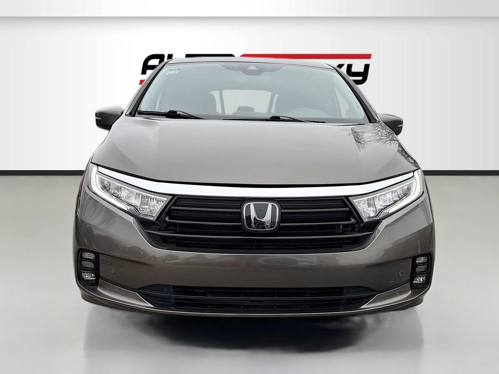 Used 2022 Honda Odyssey Touring image 2