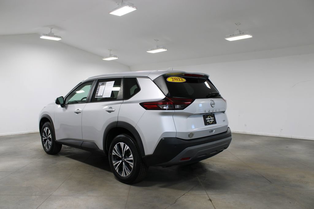 Used 2022 Nissan Rogue SV image 7