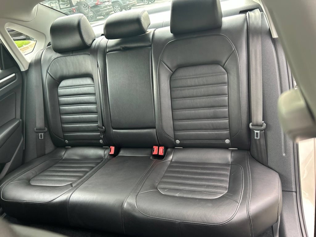 Used 2016 Volkswagen Passat 1.8T SEL Premium FWD image 28