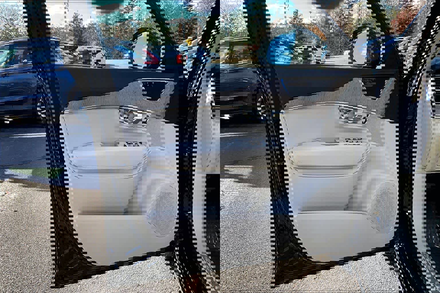 Certified 2024 Volvo XC90 B6 Plus image 20