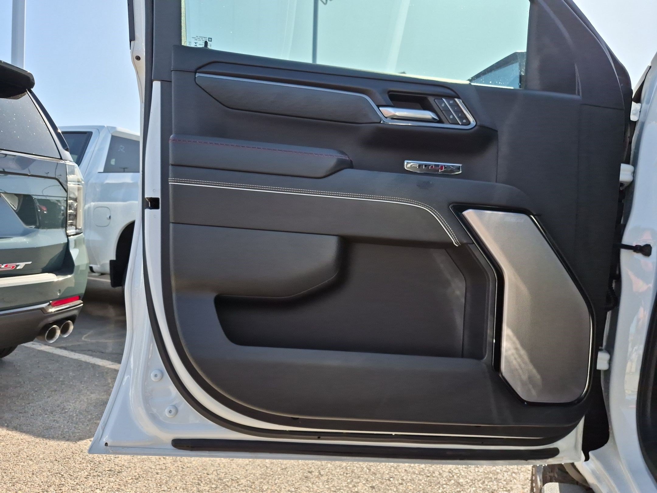 Used 2024 GMC Sierra 1500 AT4X AWD/4WD image 12