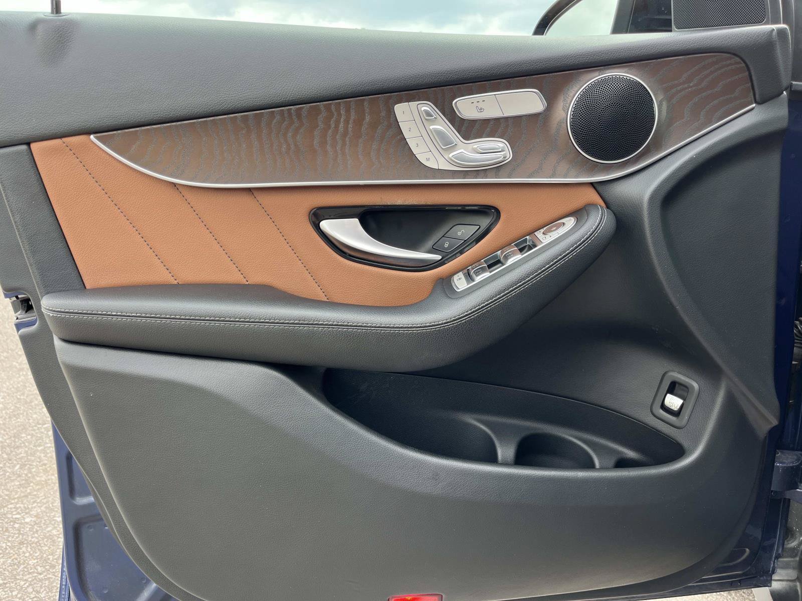 Certified 2021 Mercedes-Benz GLC 300 image 28