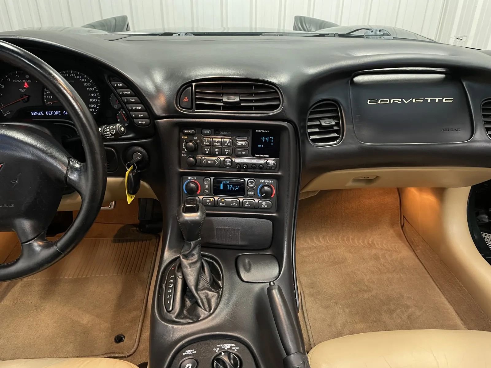Used 2000 Chevrolet Corvette Coupe w/ Roof Pkg RWD image 28