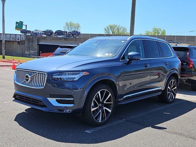 Used 2023 Volvo XC90 B6 Plus w/ Protection Package AWD/4WD image 3