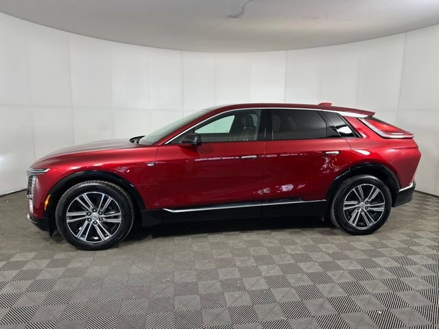Used 2024 Cadillac Lyriq Luxury w/ LPO, Floor Liner Package image 6