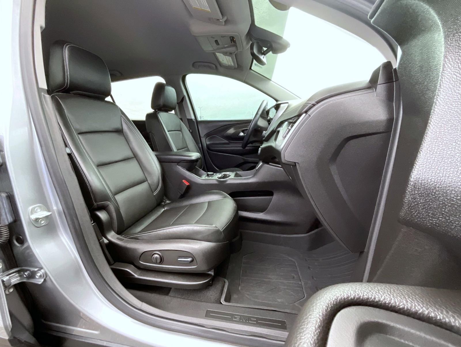 Used 2023 GMC Terrain SLT w/ Tech Package AWD/4WD image 15
