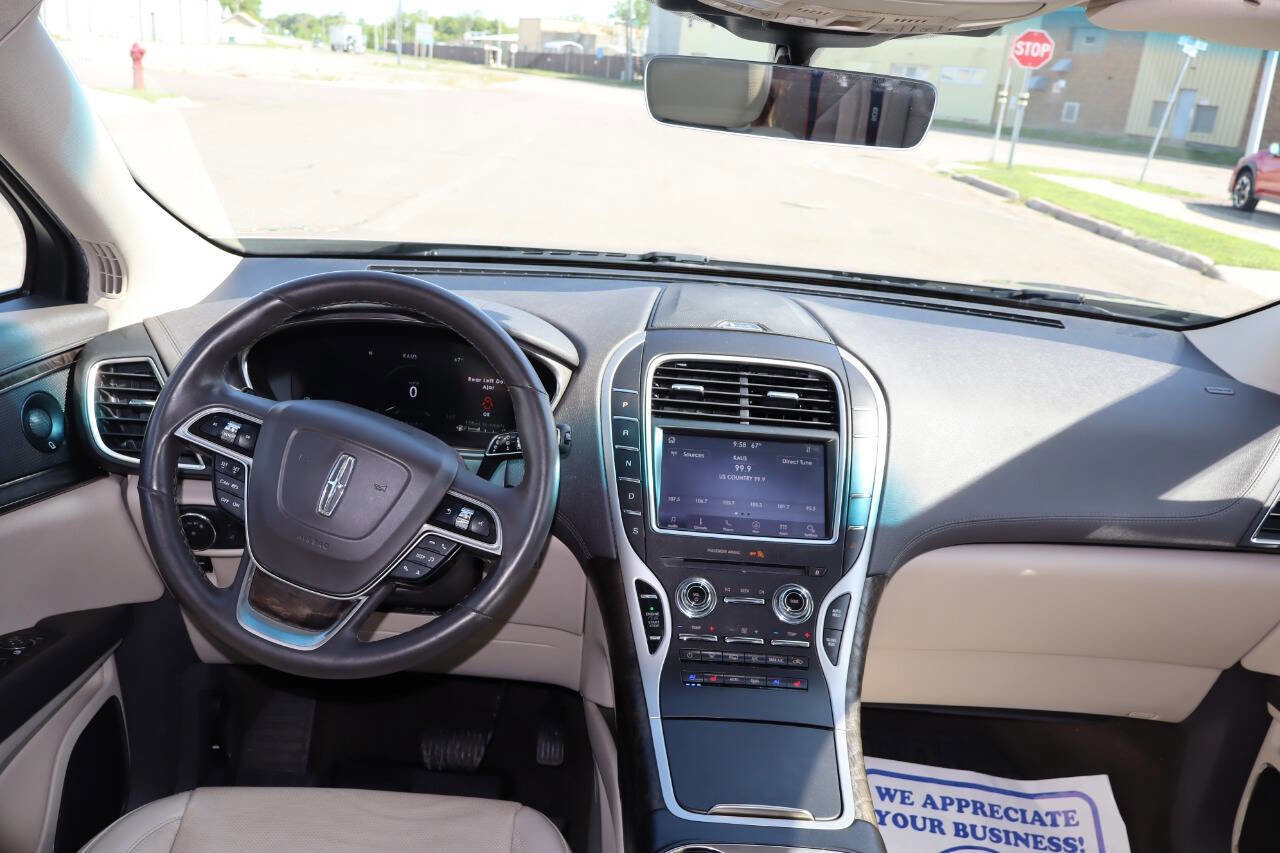 Used 2020 Lincoln Nautilus Reserve AWD/4WD image 7