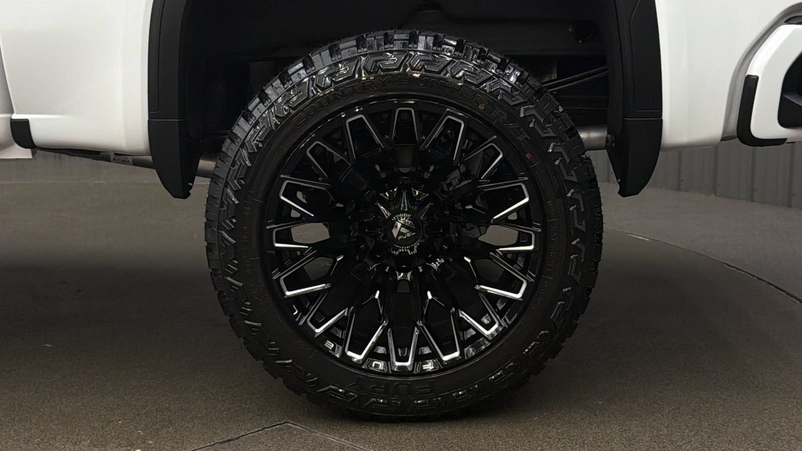 Used 2026 GMC Sierra 1500 AT4 w/ AT4 Premium Package AWD/4WD image 12