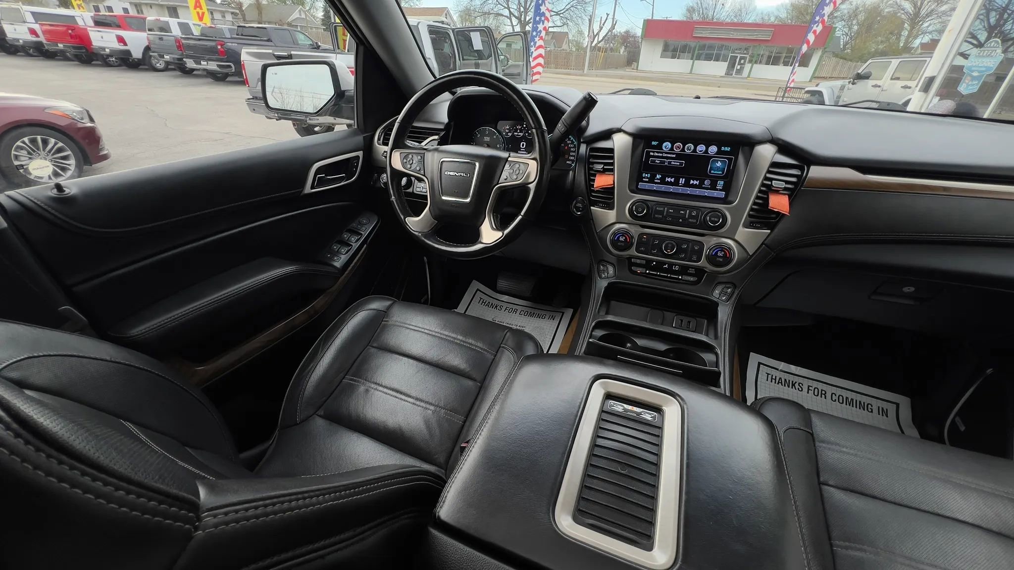 Used 2020 GMC Yukon XL Denali w/ Open Road Package image 38