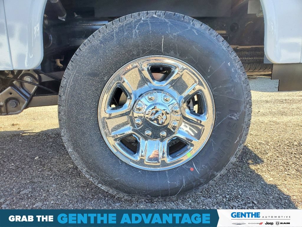 New 2024 RAM 2500 Tradesman w/ Chrome Appearance Group AWD/4WD image 5