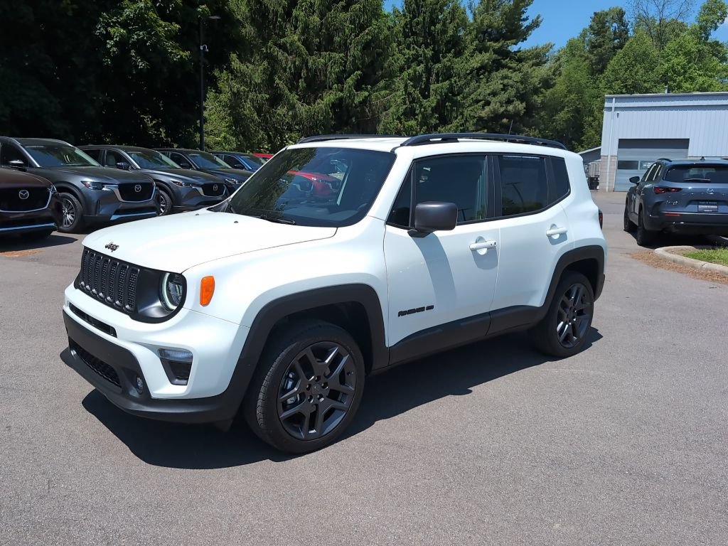 Used 2021 Jeep Renegade Latitude w/ Luxury Group II AWD/4WD image 23