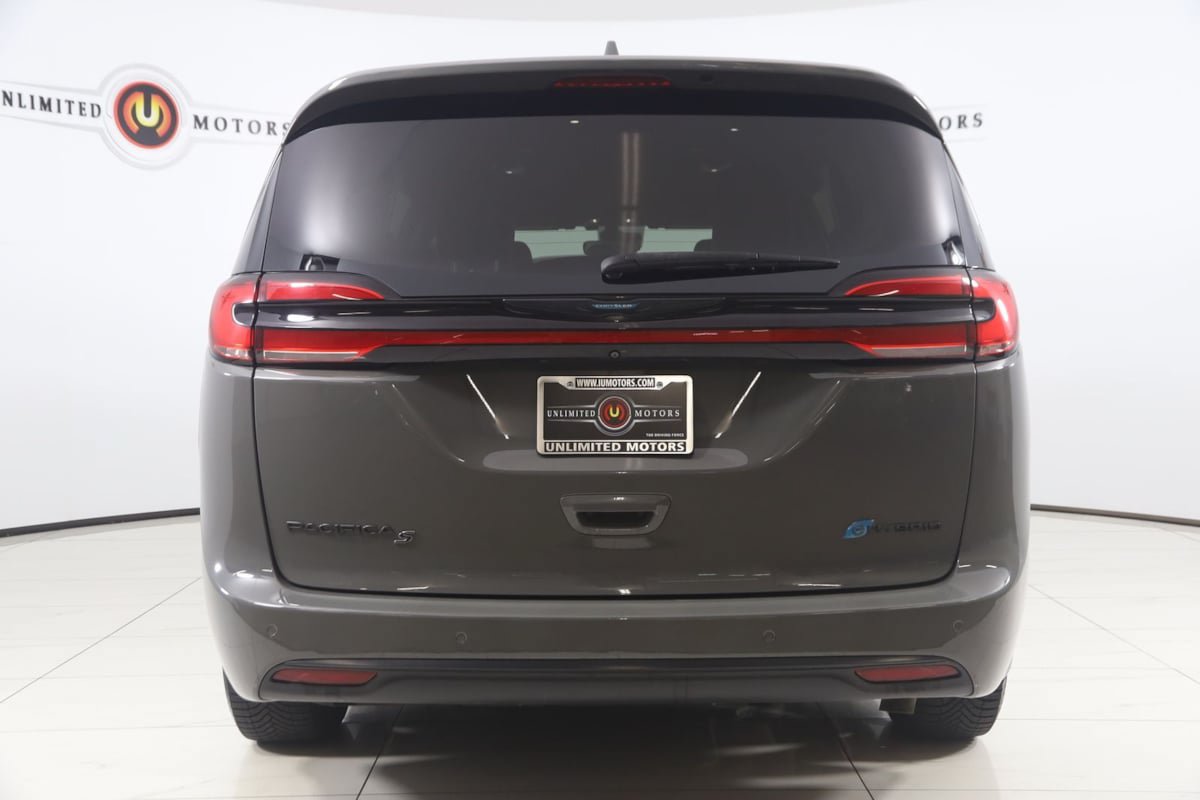Used 2021 Chrysler Pacifica Touring-L w/ S Appearance Package FWD image 47