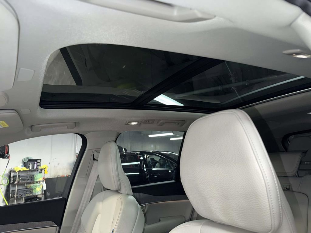 Used 2024 Volvo XC90 T8 Plus w/ Protection Package Premier AWD/4WD image 23