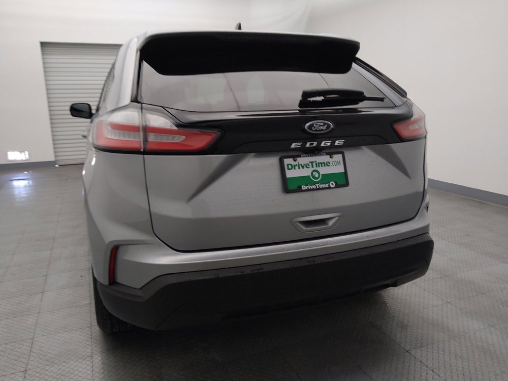 Used 2021 Ford Edge SE image 6